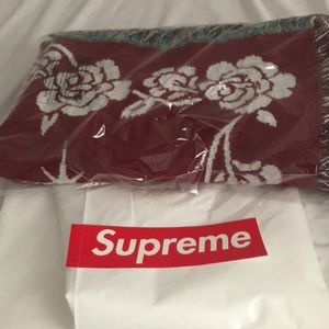 supreme mary blanket